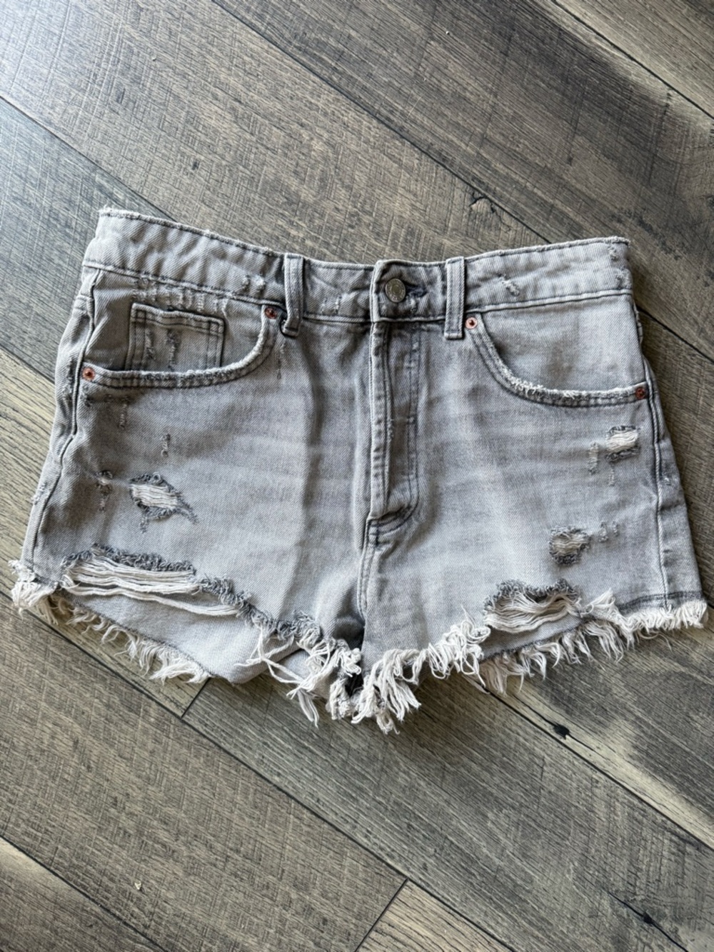 Zara Light Gray Distressed Denim Shorts Cutoff Button Fly Grey Size 6